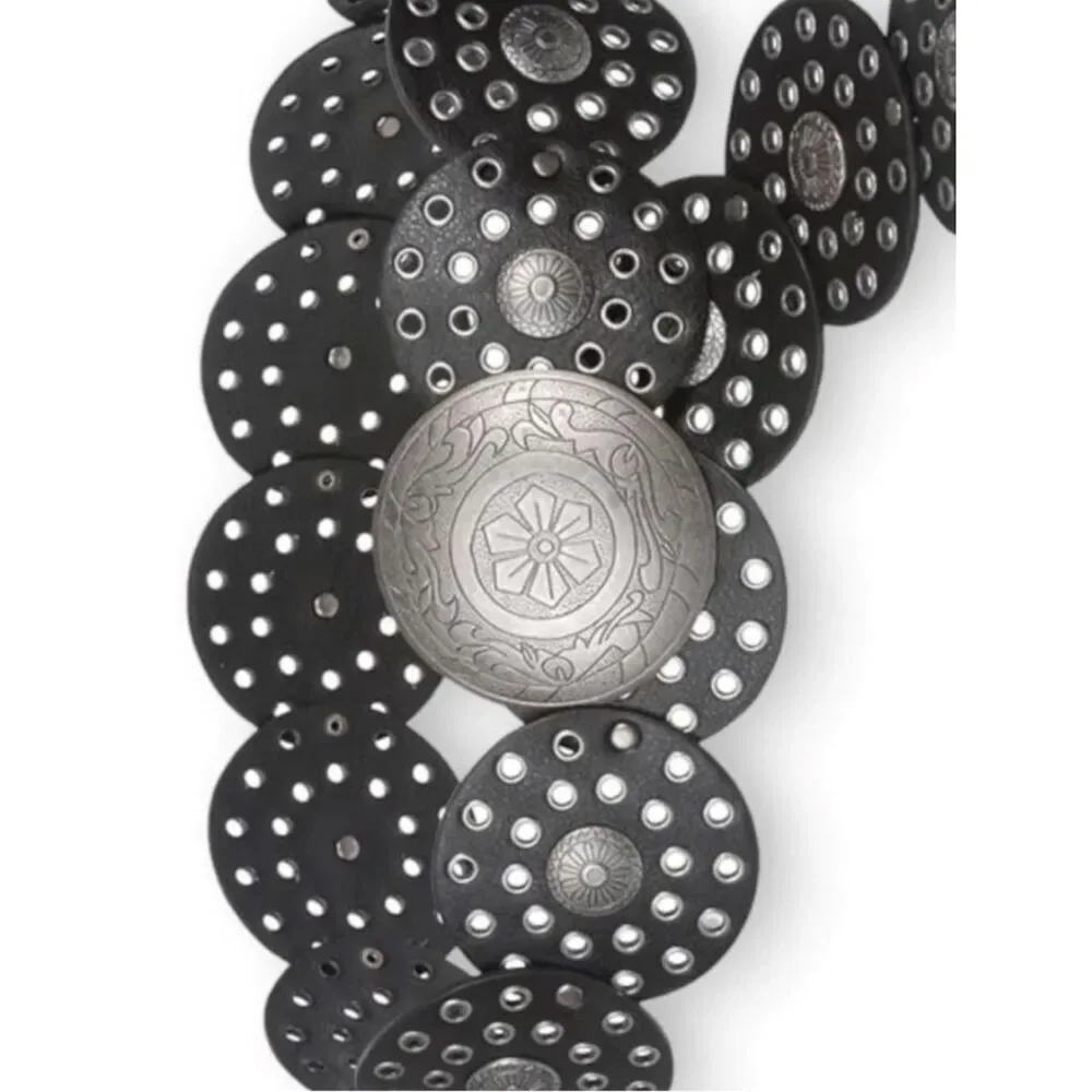 Black Medallion Disc SIlver Studded Rivets Statement Belt OS NWT